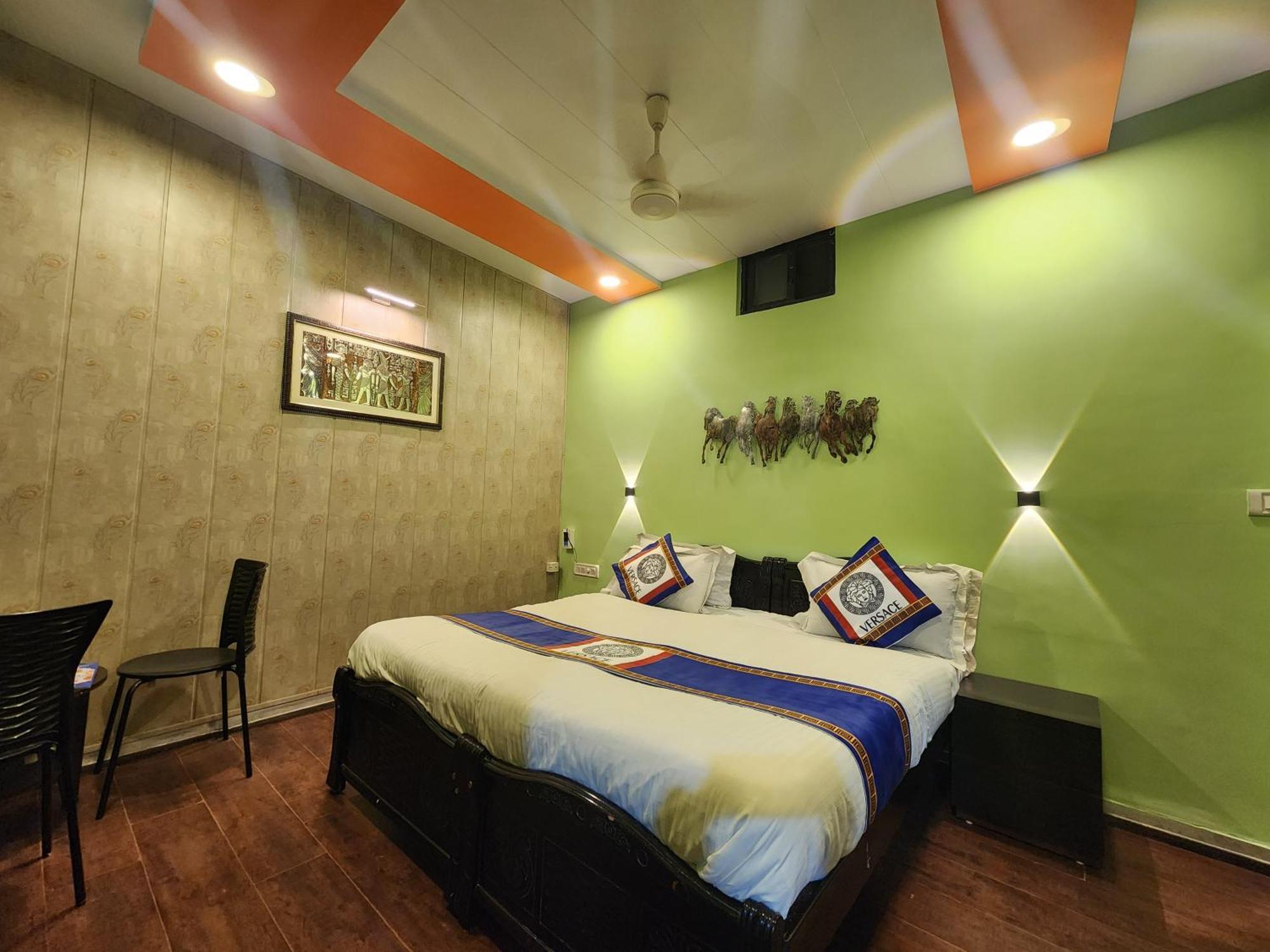 Shaleen Elegance Homestay Nakki Lake 400 Meters Mount Abu Εξωτερικό φωτογραφία