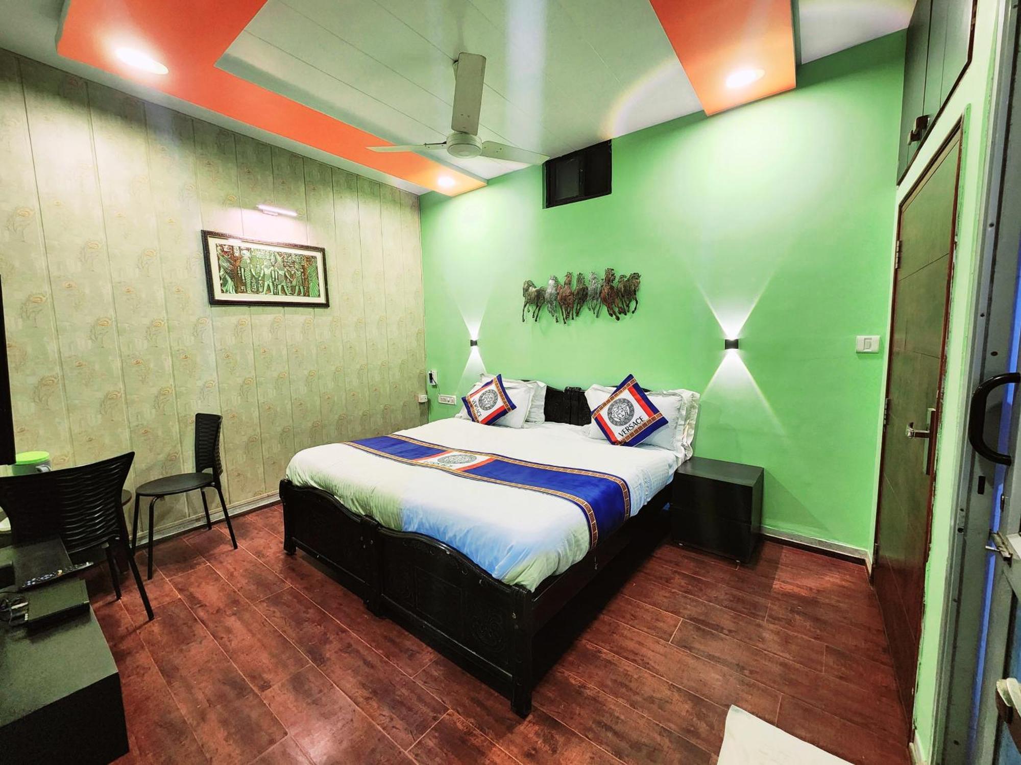 Shaleen Elegance Homestay Nakki Lake 400 Meters Mount Abu Εξωτερικό φωτογραφία