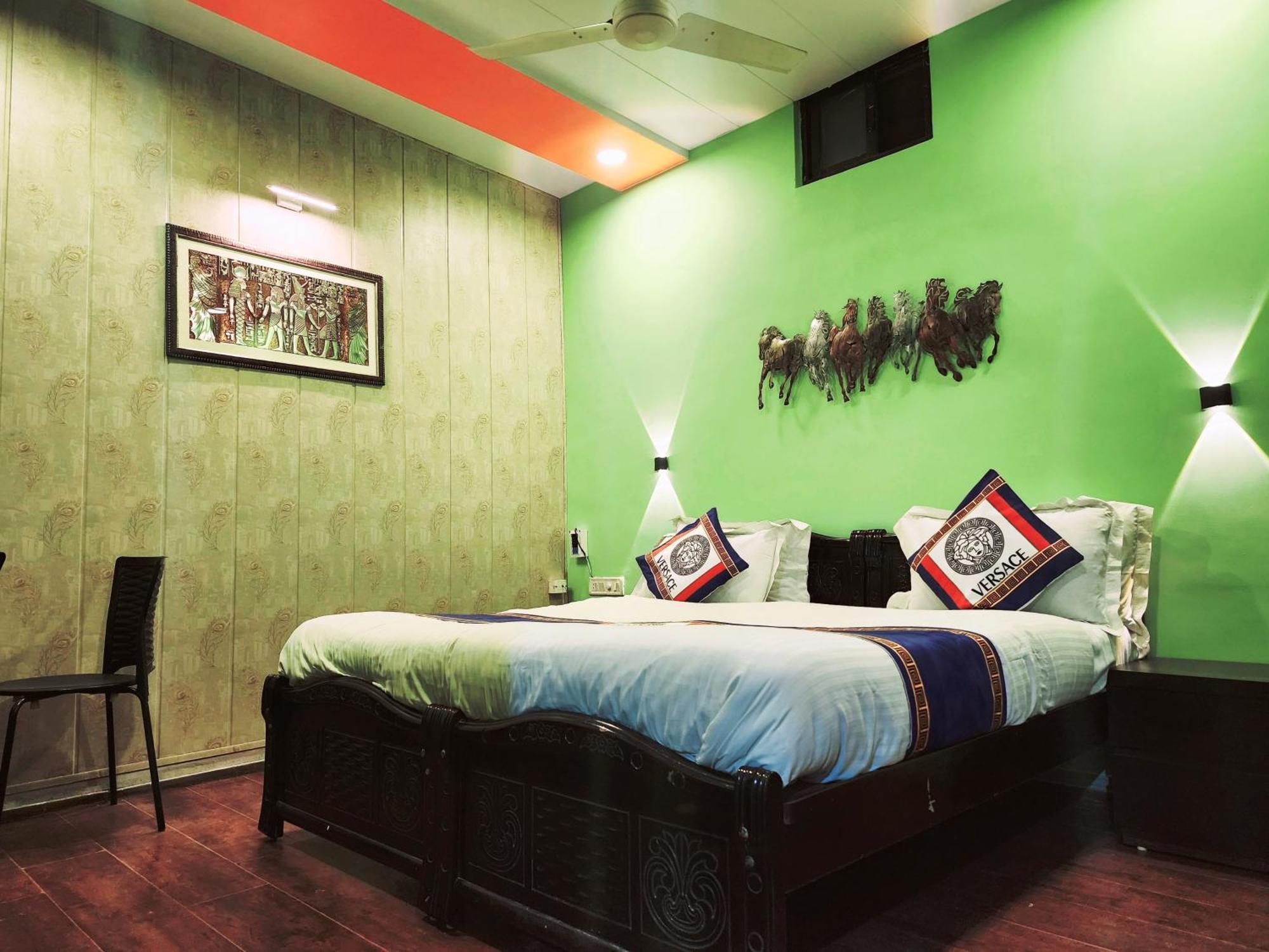 Shaleen Elegance Homestay Nakki Lake 400 Meters Mount Abu Εξωτερικό φωτογραφία