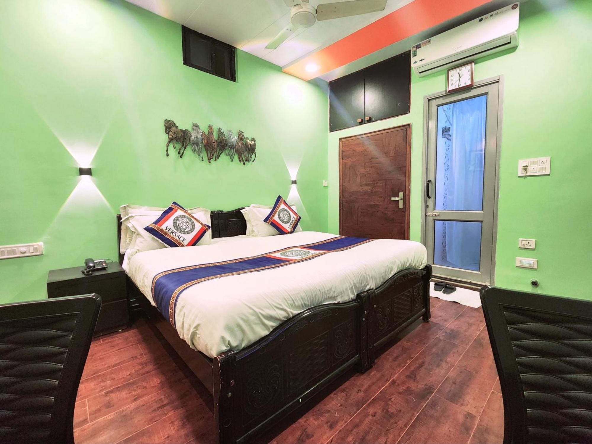 Shaleen Elegance Homestay Nakki Lake 400 Meters Mount Abu Εξωτερικό φωτογραφία