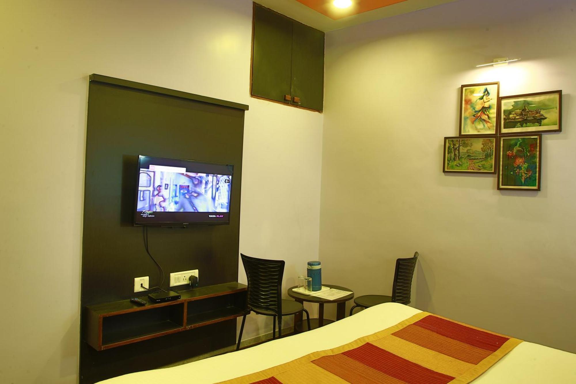Shaleen Elegance Homestay Nakki Lake 400 Meters Mount Abu Εξωτερικό φωτογραφία