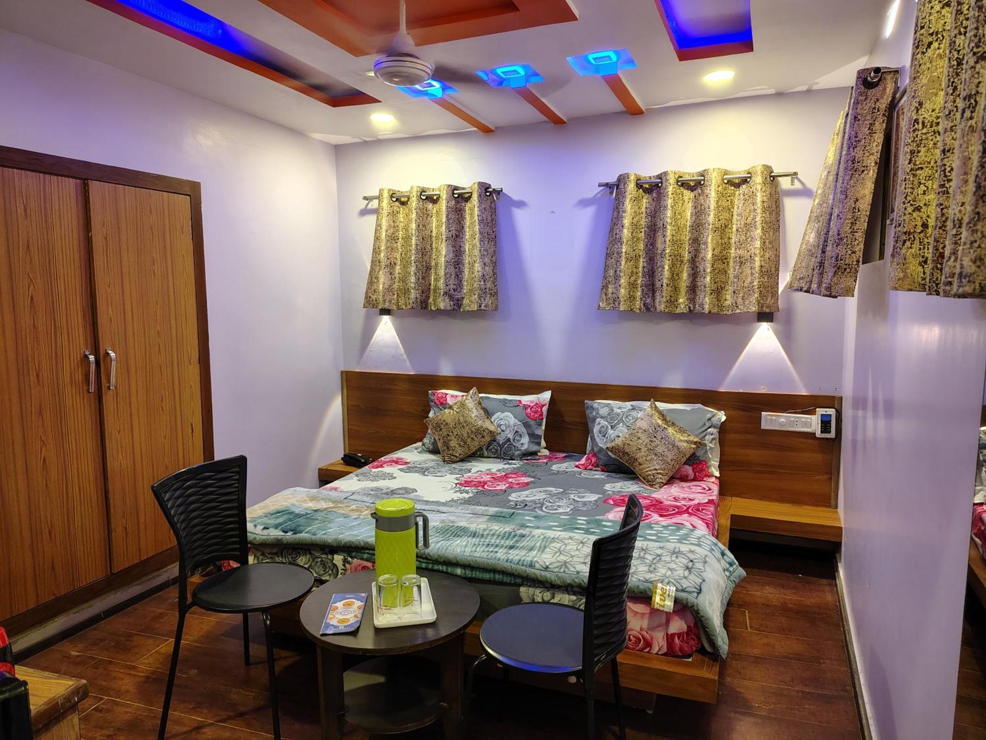 Shaleen Elegance Homestay Nakki Lake 400 Meters Mount Abu Εξωτερικό φωτογραφία