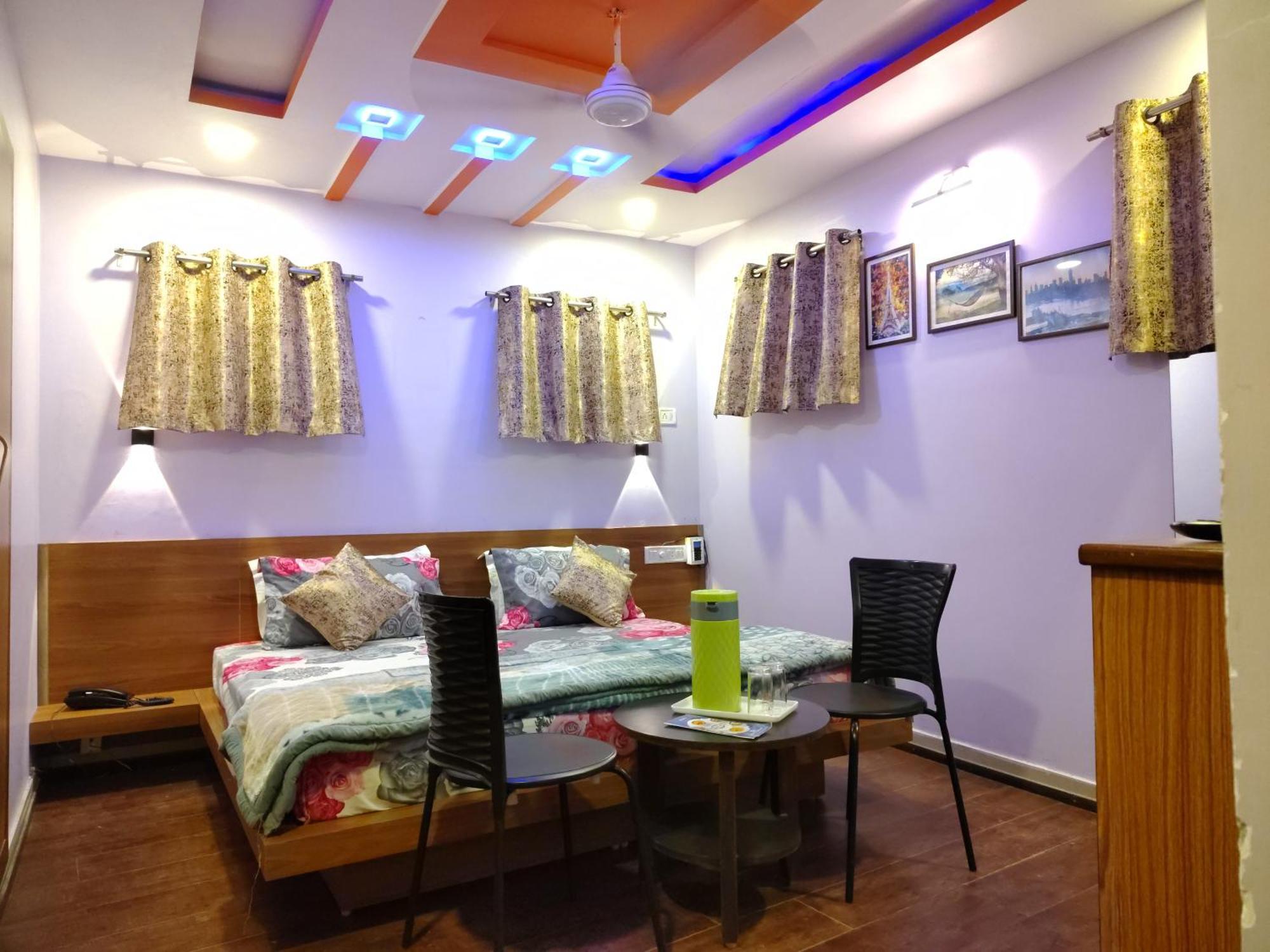Shaleen Elegance Homestay Nakki Lake 400 Meters Mount Abu Εξωτερικό φωτογραφία