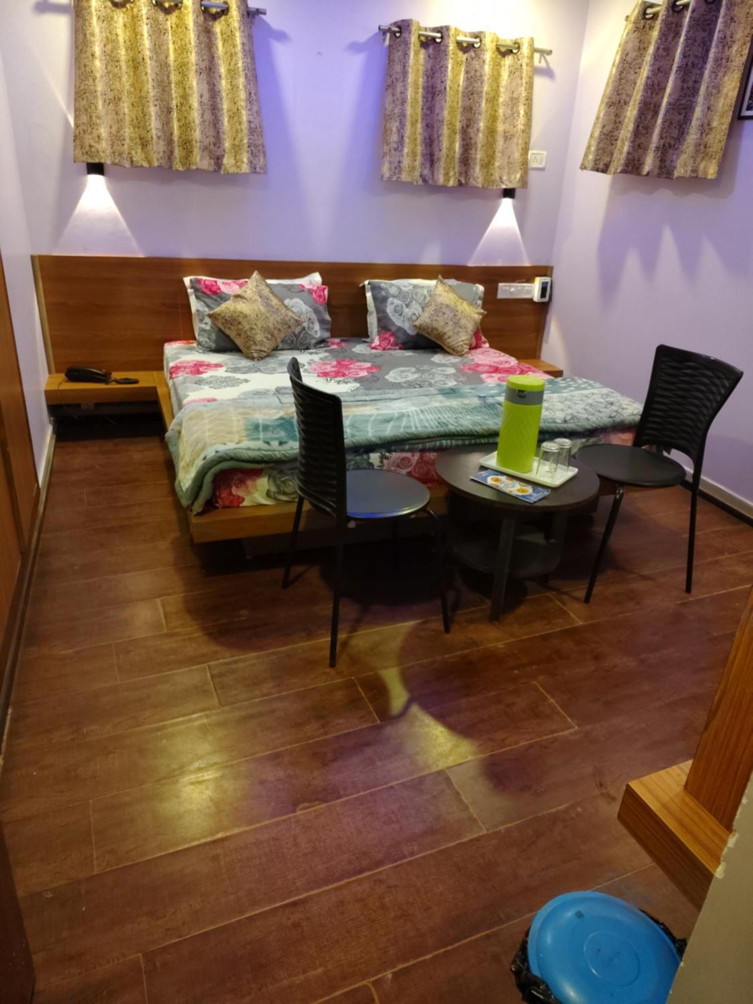 Shaleen Elegance Homestay Nakki Lake 400 Meters Mount Abu Εξωτερικό φωτογραφία